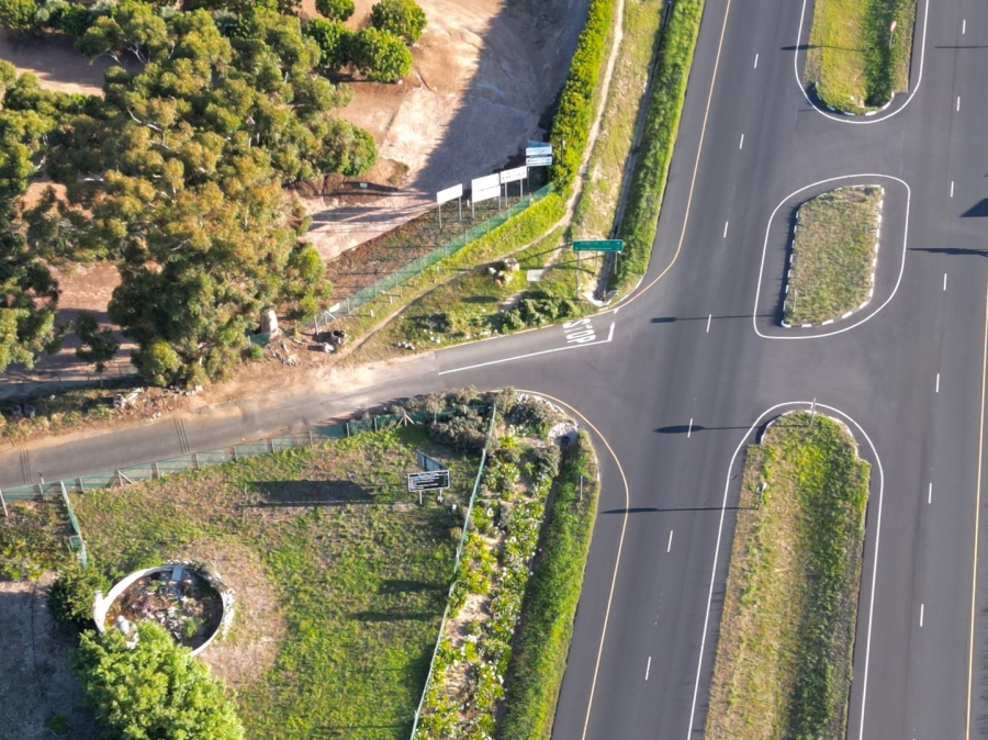 8 Bedroom Property for Sale in Raithby Western Cape